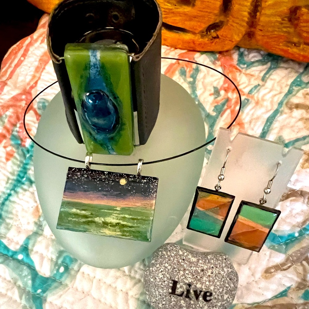 🌸🌸Handcrafted Jewelry Set (Necklace, Bracelet & Earrings 🌸🌸